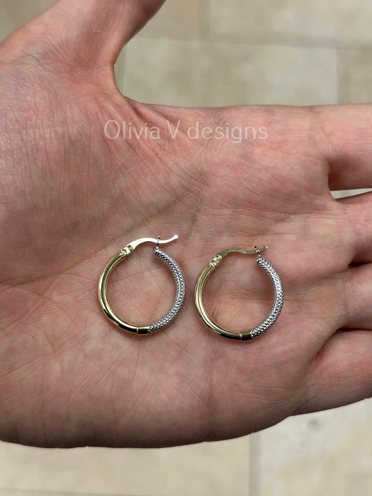 14k Gold Two-Tone Round Gold Hoop Earrings 22mm /Classic Hoops, Everyday Earrings, Gift for her, 14k Yellow Gold, Textured Hoops