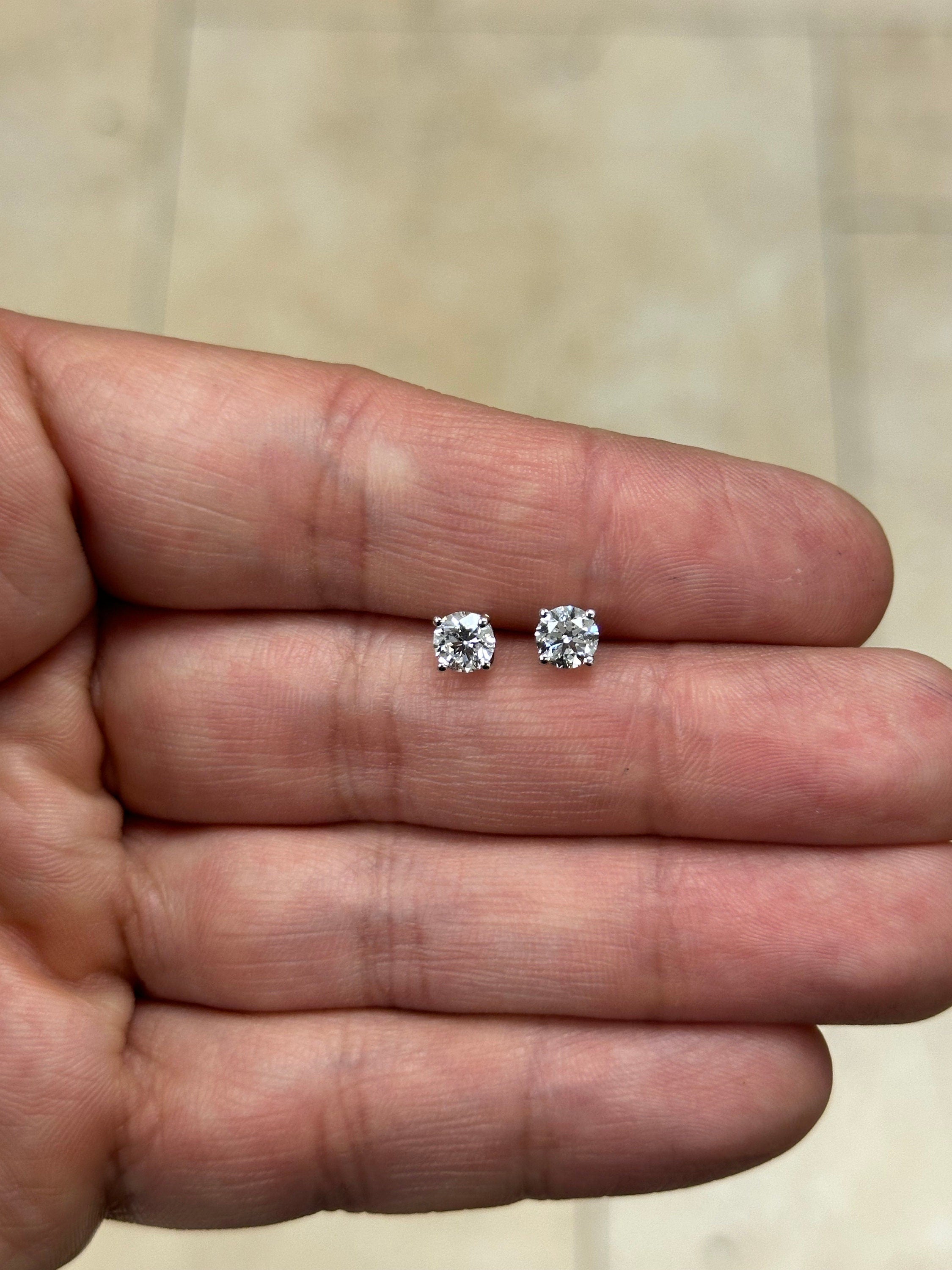 IGI Certified 14k White Gold Lab Grown Diamond Studs 1.00 Carat DE VS1, Screw Back, Diamond Studs, Round Diamond Stud Earrings Unisex