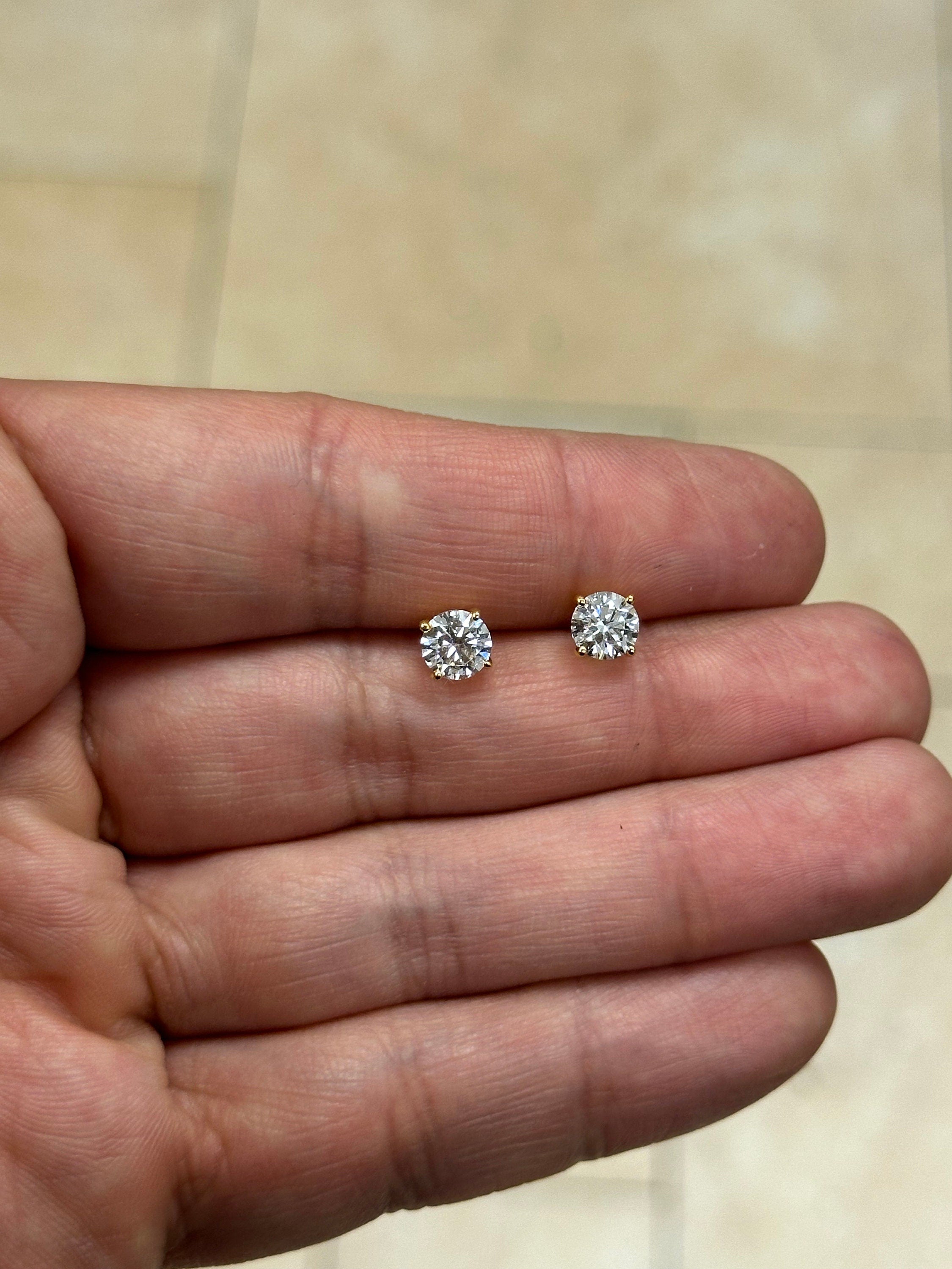 IGI Certified 14k Yellow Gold Lab Grown Diamond Studs 1.50 Carats DE VS1, Screw Back, Diamond Studs, Round Diamond Stud Earrings Unisex